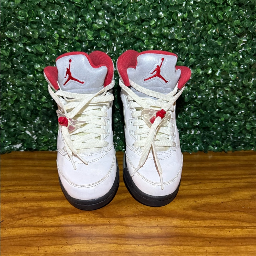 Jordan 5 Retro 2020 Mid Fire Red Sneakers 4.5 Youth